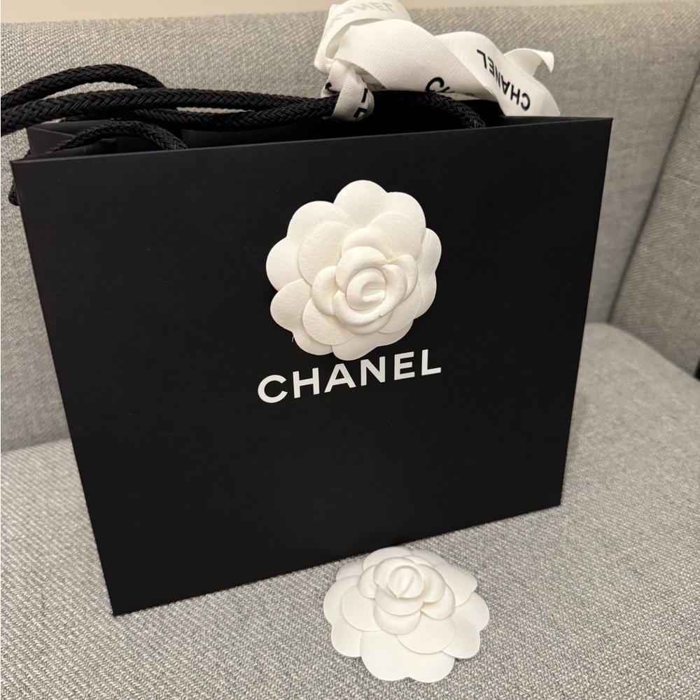 Chanel shopping bag